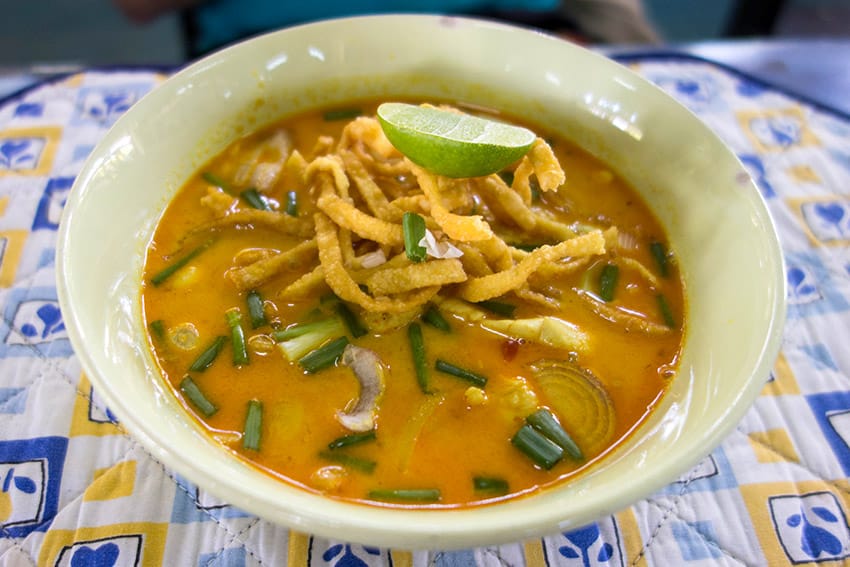 Mama Noi Thai Cookery School: Chiang Mai Curry Noodles (Khao Soy)