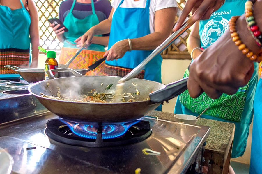 Mama Noi Thai Cookery School: Stir Frying