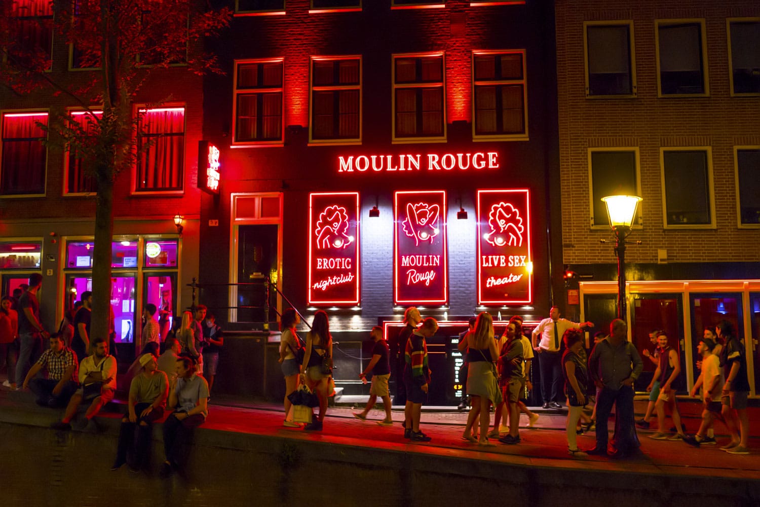 Moulin Rouge Bar dan toko seks di Amsterdam - distrik lampu merah