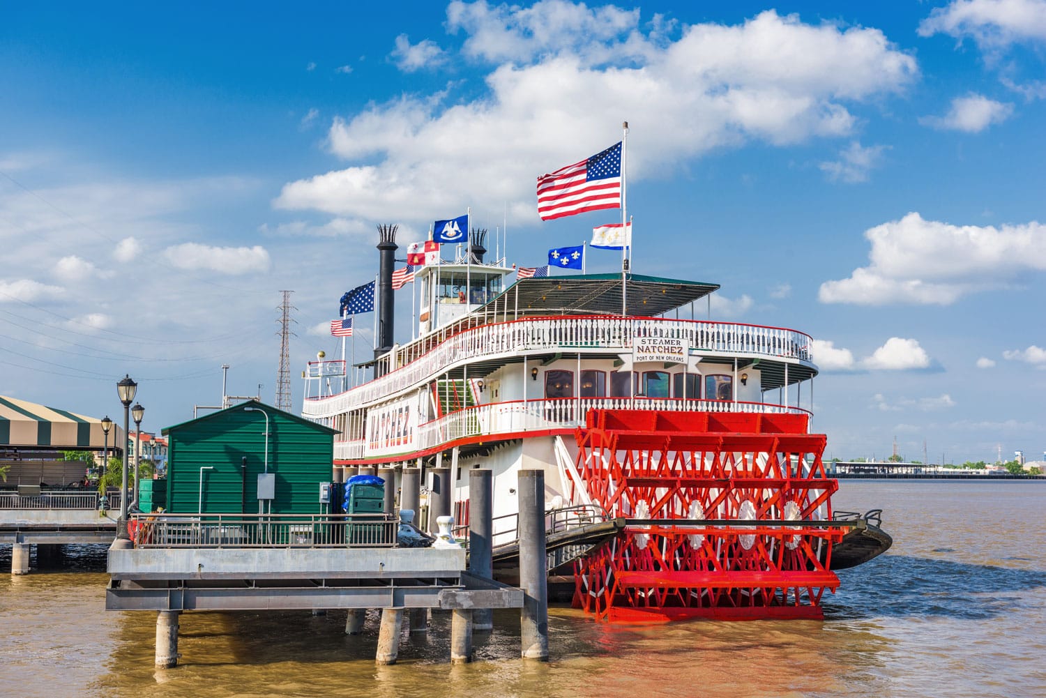 Steamboat Natchez di Sungai Mississippi
