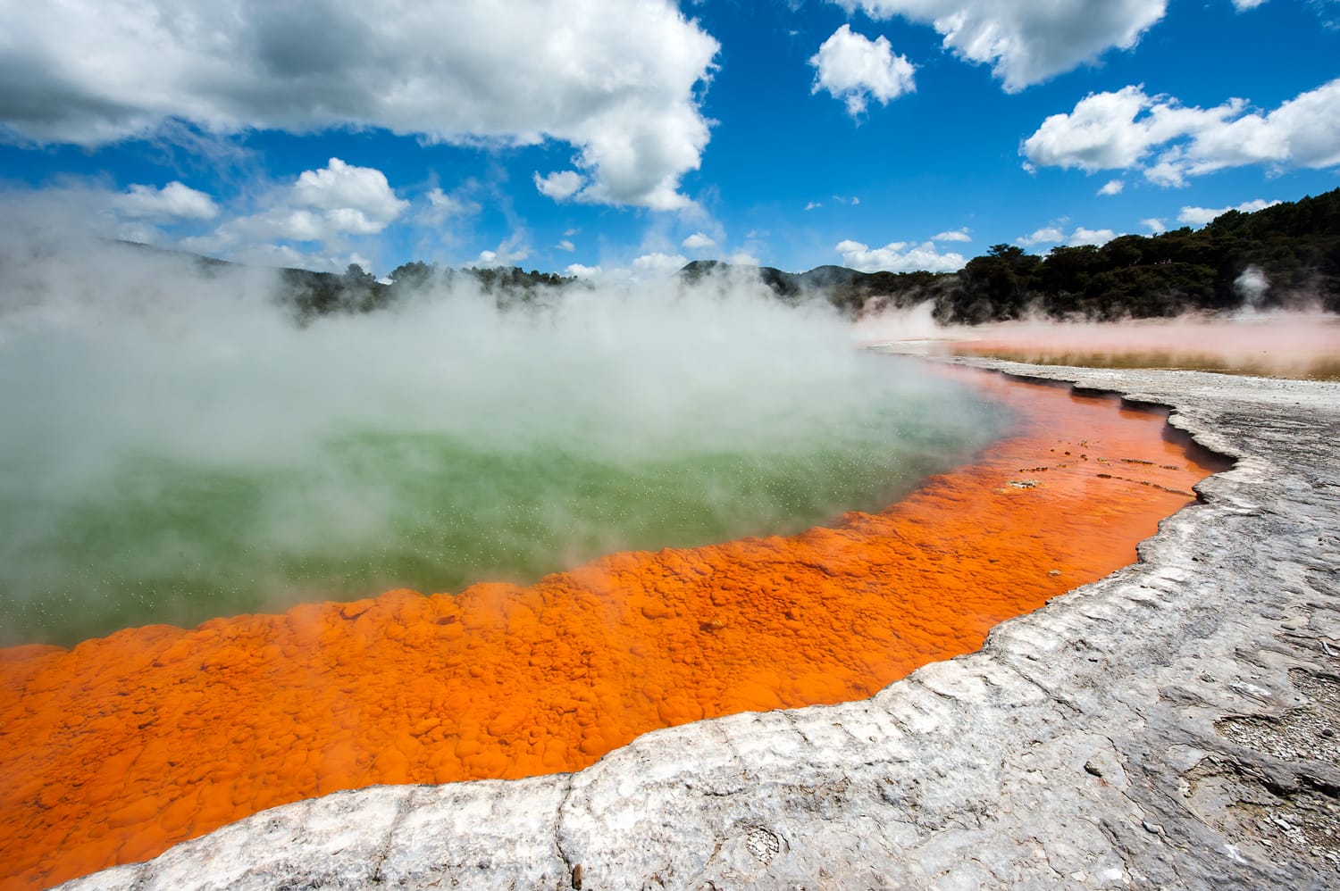 Frying pan lake is the largest hot water spring in the world. Rotorua, Waimangu geothermal area, New Zealand
