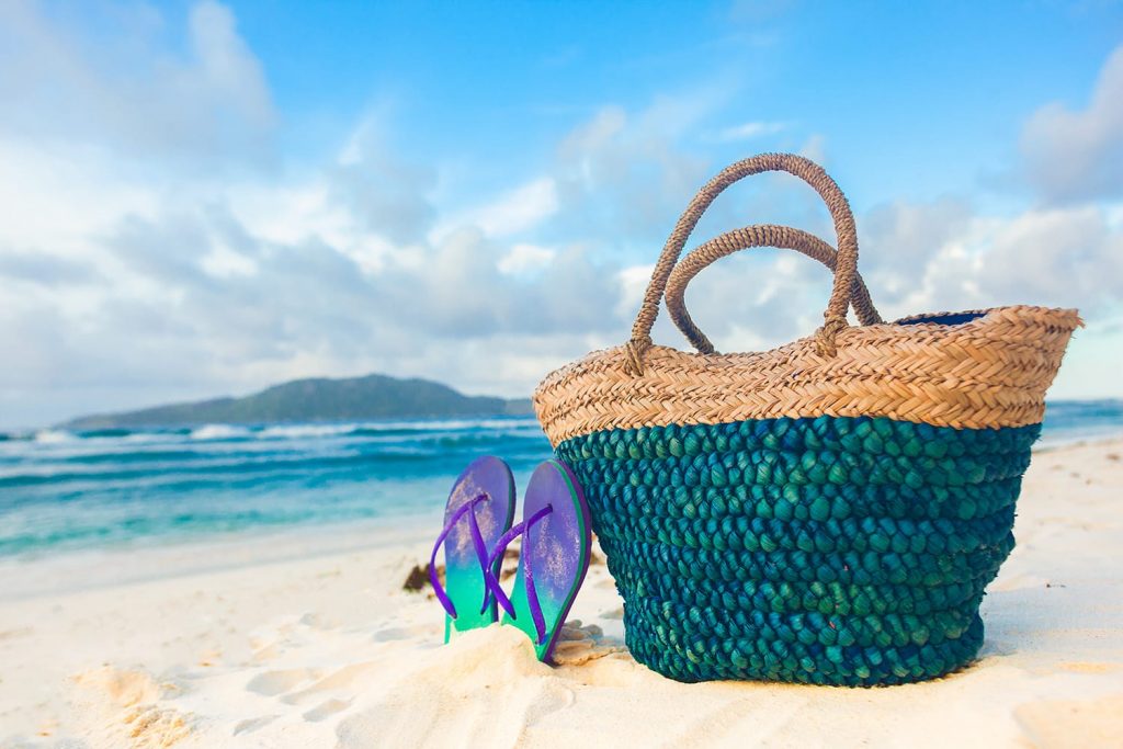 10 Best Beach Bags in 2021 | Road Affair