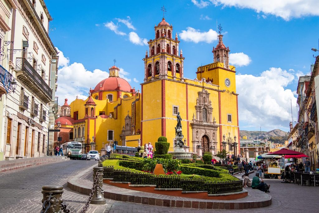 Basilica of Our Lady of Guanajuato cathedral and Plaza de la Paz in Guanajuato City, Mexico.