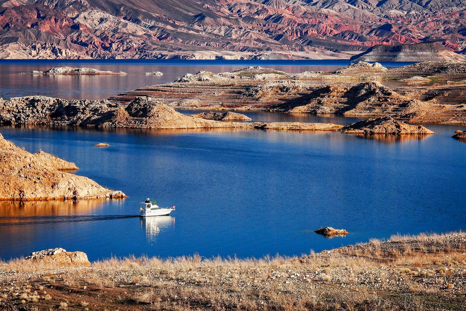 A powerboat cruising on Lake Mead, Arizona, USA