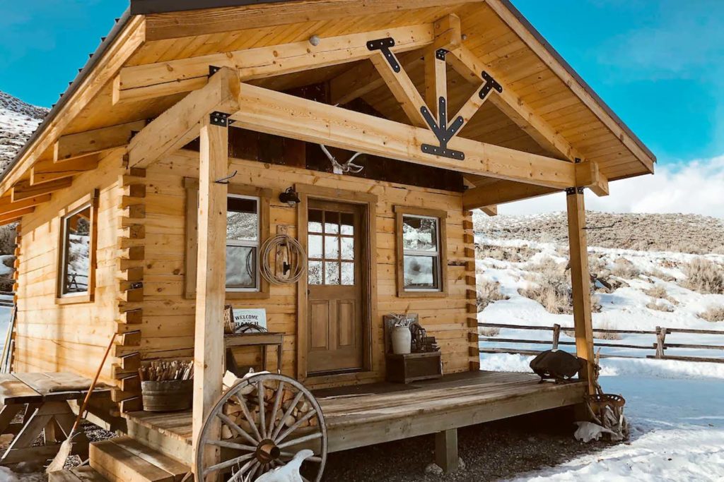 Beautiful Cabin Airbnb in Idaho, USA