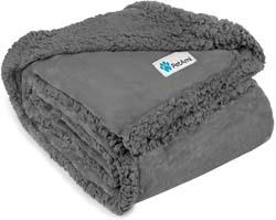 10 Best Pet Blankets for Dogs and Cats in 2023 - Road Affair