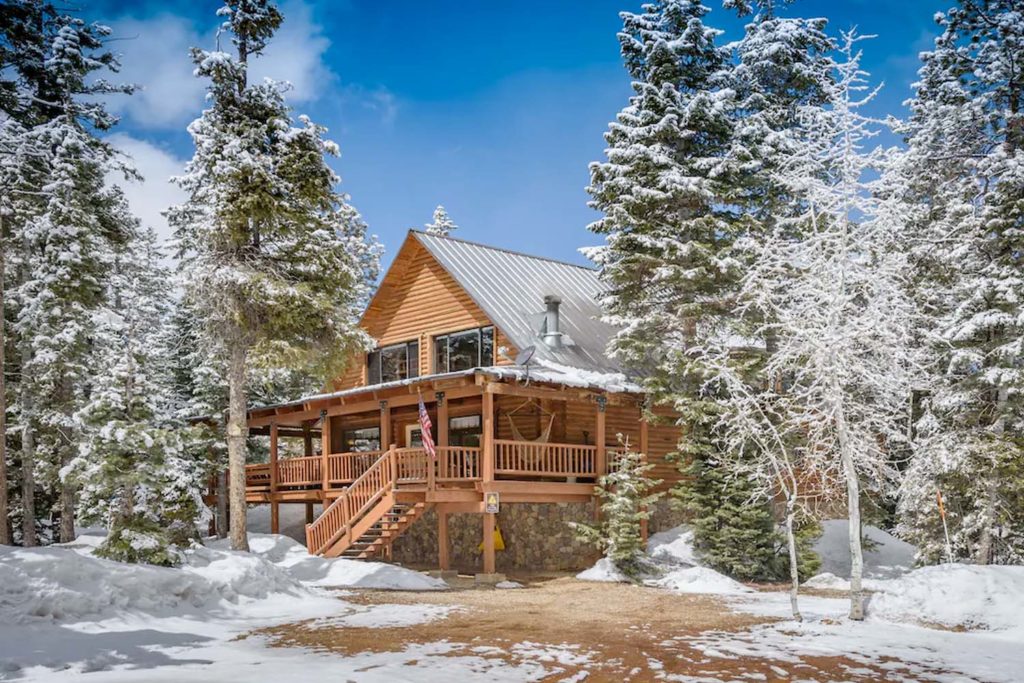 Luxury Cabin Rental in Utah, USA