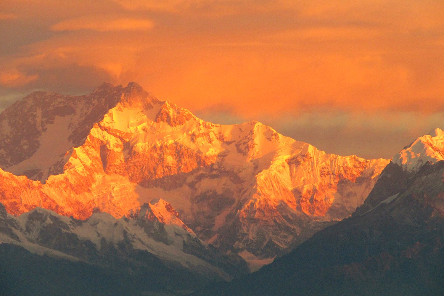 Morning View of Kachenjunga Peak from Tiger Hill, Darjeeling, India