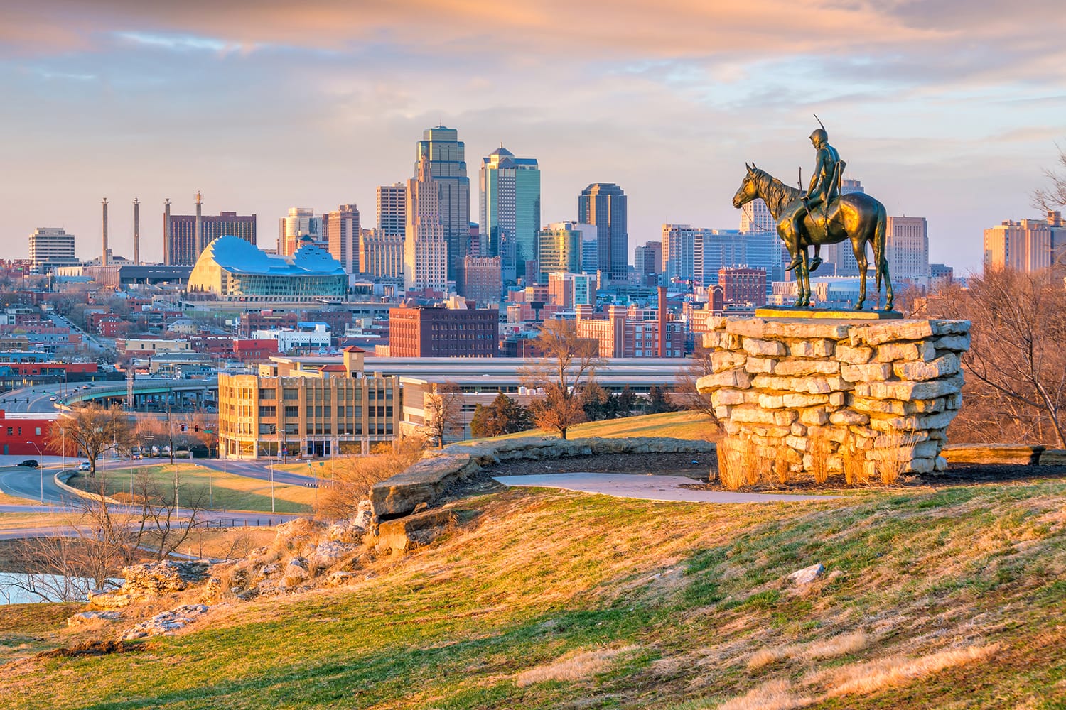 The Scout statue overlooking downtown Kansas City.