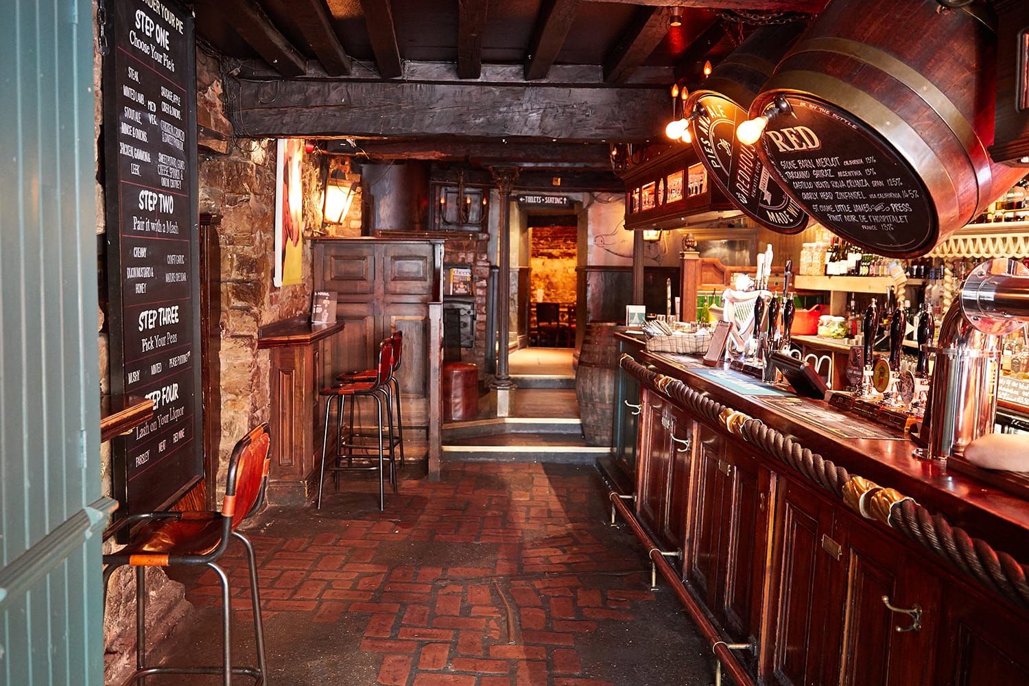 Traditional Pub on Newcastle Upon Tyne Quayside