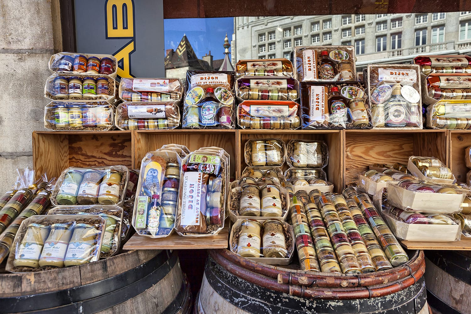 Shop selling mustard in Dijon, France