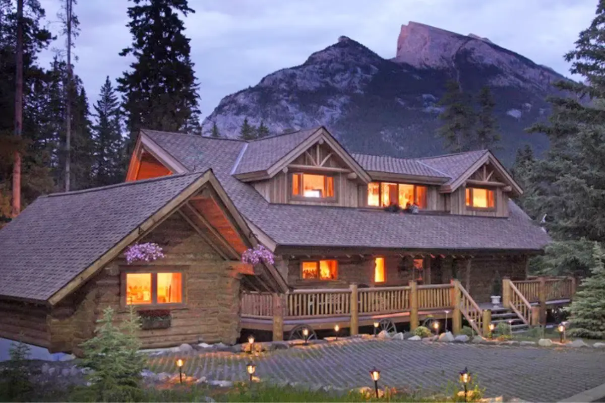 One-Bedroom Log Cabin in Banff