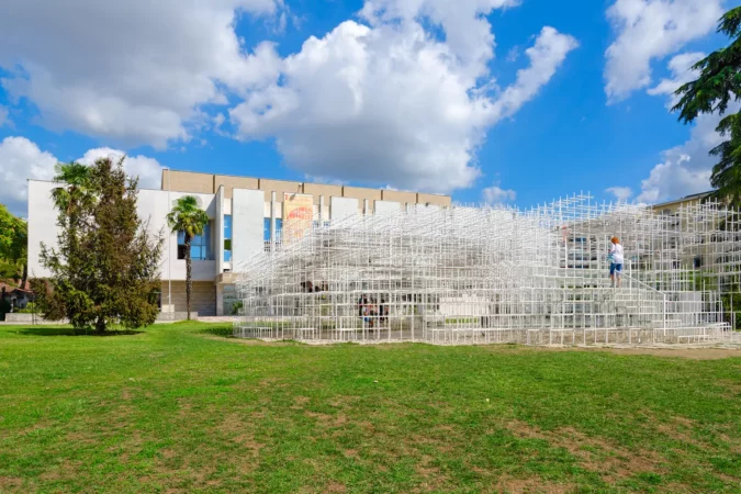 Reja – The Cloud art-installation in front of the National Art Gallery, Tirana, Albania